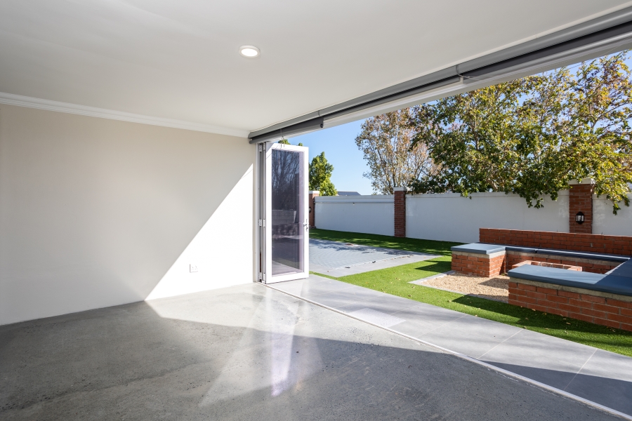 4 Bedroom Property for Sale in Val De Vie Estate Western Cape